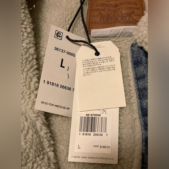 NEW Women Levi’s Ex-Boyfriend Sherpa Trucker Jacket - Picture 8 of 13